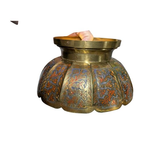 Vintage Brass pedestal Bowl Engraved Floral Design Handcrafted India - Picture 15 of 16
